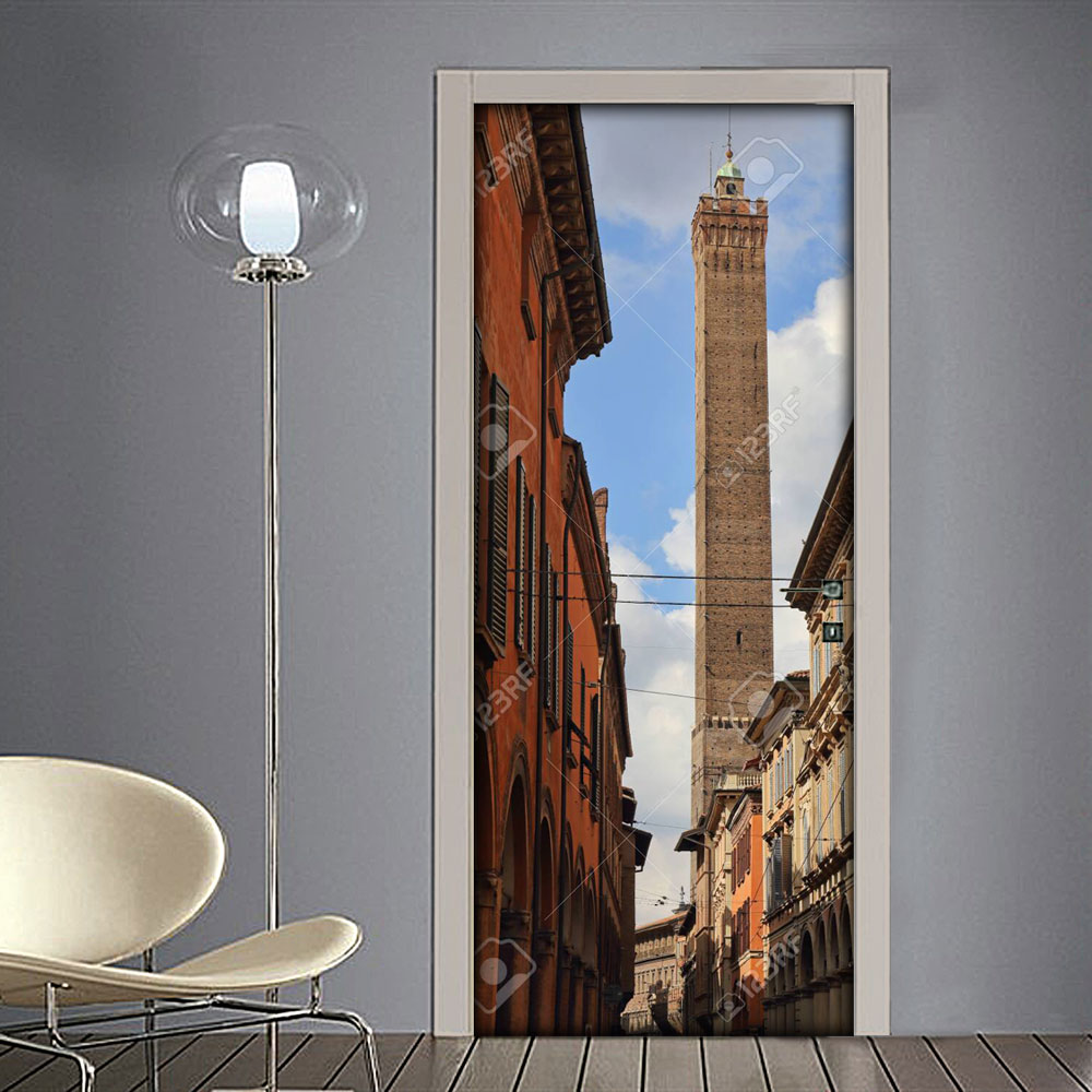 Adesivo per porta: Torre medievale di Bologna vista da Strada Maggiore